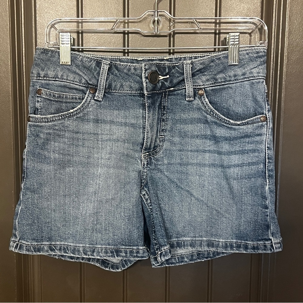 Wrangler Mid Rise Denim Shorts Size 1